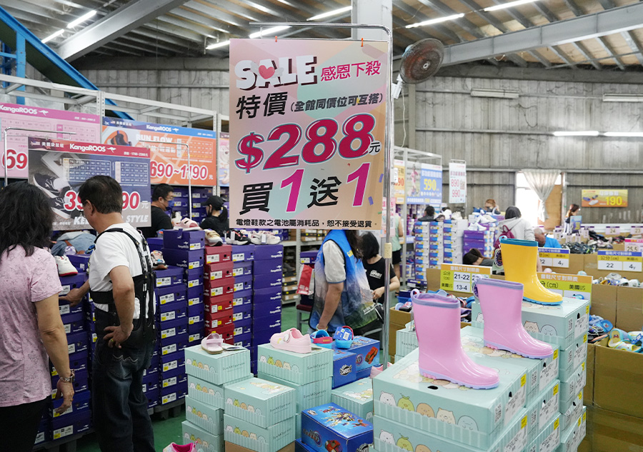 2025【凱英–台中特賣會】母親節戶外運動鞋衣感恩祭!機能運動鞋、卡通童鞋、登山健行鞋、涼拖鞋驚爆2折起! 46 2025【凱英–台中特賣會】母親節戶外運動鞋衣感恩祭!機能運動鞋、卡通童鞋、登山健行鞋、涼拖鞋驚爆2折起!