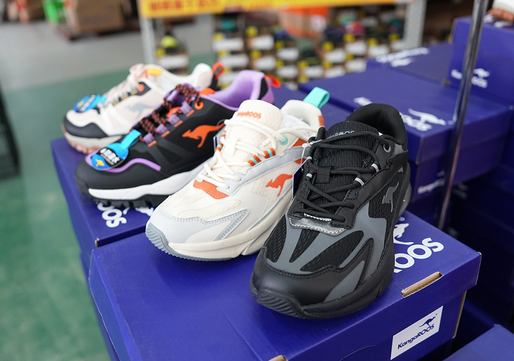 2025【美力–台中特賣會】年終開倉運動鞋特賣！卡通童鞋、登山健行鞋、護趾涼鞋、職人工作鞋、服飾與包配件全面1折起！