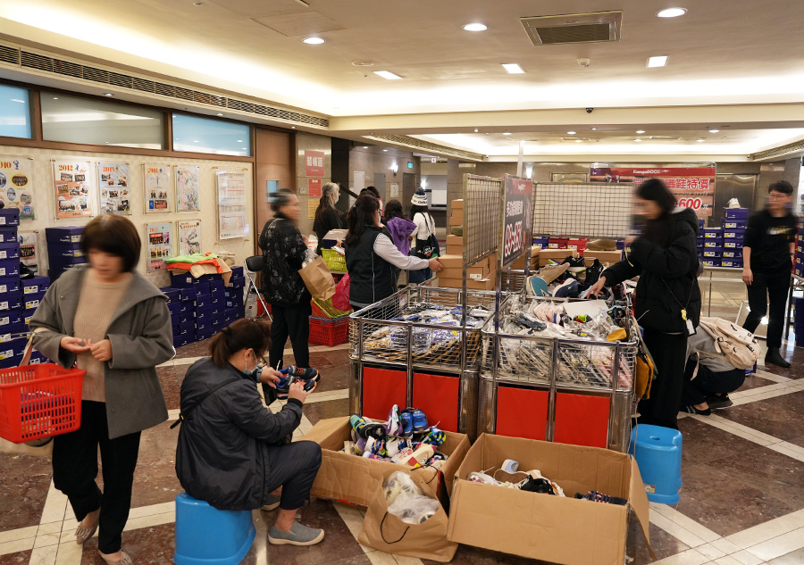 2025【UGG台北鞋特賣會】雪靴、穆勒鞋、運動鞋、涼拖鞋年終狂歡3折起！國際名品TEVA & KangaROOS強強聯手！