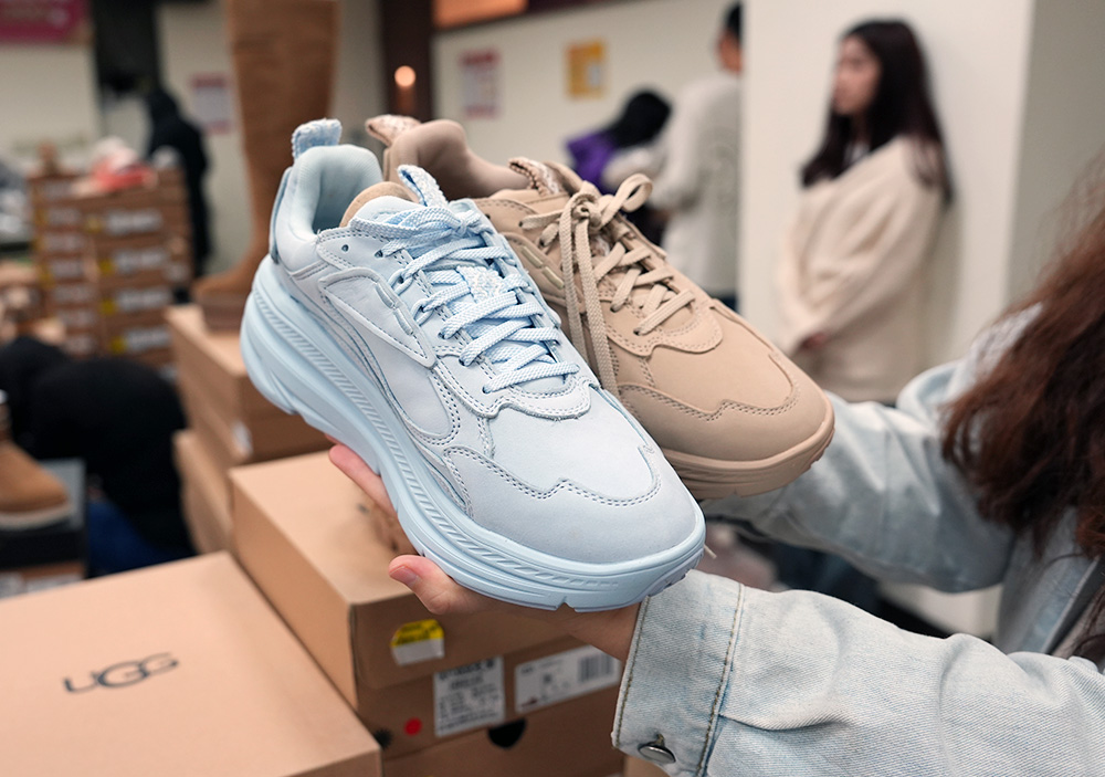 2025【UGG台北鞋特賣會】雪靴、穆勒鞋、運動鞋、涼拖鞋年終狂歡3折起！國際名品TEVA & KangaROOS強強聯手！