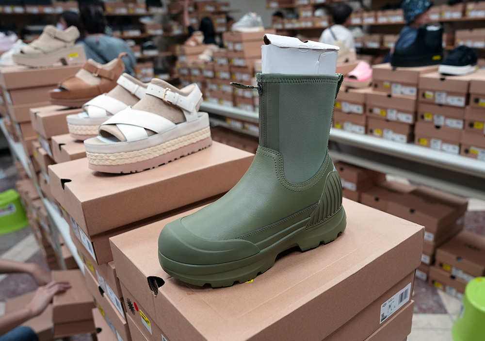 2026 國際名品【台北鞋特賣會】 UGG雪靴、穆勒鞋、運動鞋、涼拖鞋3折起!還有TEVA & KangaROOS強強聯手! 44 2026 國際名品【台北鞋特賣會】 UGG雪靴、穆勒鞋、運動鞋、涼拖鞋3折起!還有TEVA & KangaROOS強強聯手!