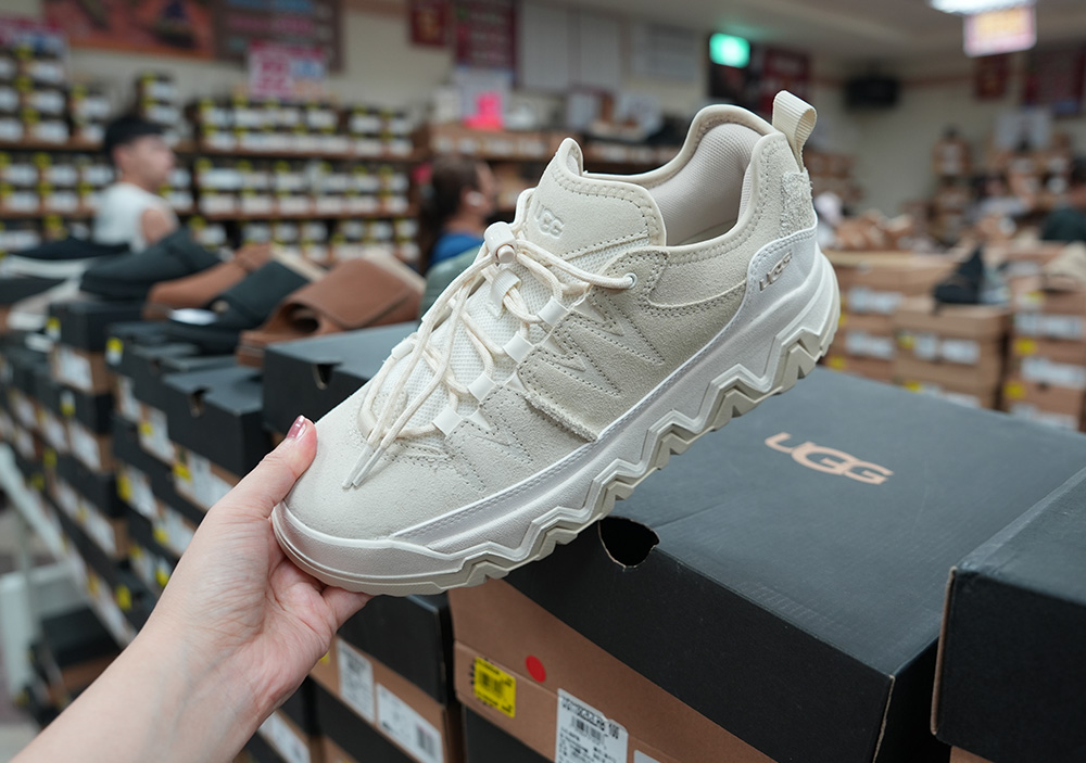 2026 國際名品【台北鞋特賣會】 UGG雪靴、穆勒鞋、運動鞋、涼拖鞋3折起!還有TEVA & KangaROOS強強聯手! 50 2026 國際名品【台北鞋特賣會】 UGG雪靴、穆勒鞋、運動鞋、涼拖鞋3折起!還有TEVA & KangaROOS強強聯手!